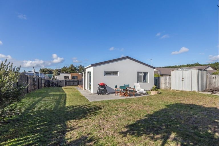 Photo of property in 21 Rua Avenue, Waitarere Beach, Levin, 5510
