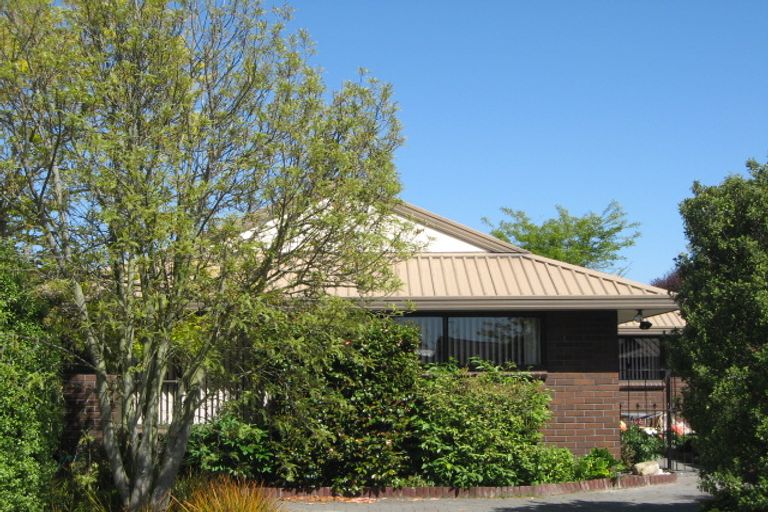 Photo of property in 43 Solomon Avenue, Redwood, Christchurch, 8051