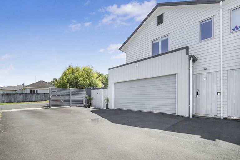 Photo of property in 3/1 Hibiscus Avenue, Hamilton Lake, Hamilton, 3204