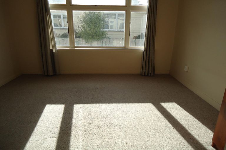 Photo of property in 14 Rhodes Street, Waimate, 7924