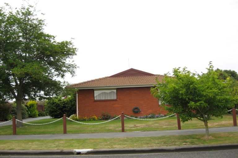 Photo of property in 52 Cowes Street, Avondale, Christchurch, 8061