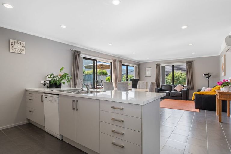 Photo of property in 39 Hamon Place, Pukehangi, Rotorua, 3015