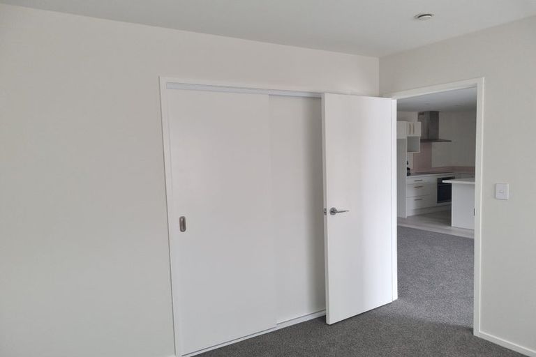 Photo of property in 8 Julian Place, Westown, New Plymouth, 4310