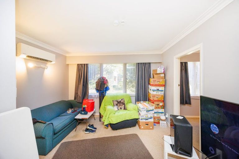 Photo of property in 27 Saint Albans Avenue, Hokowhitu, Palmerston North, 4410