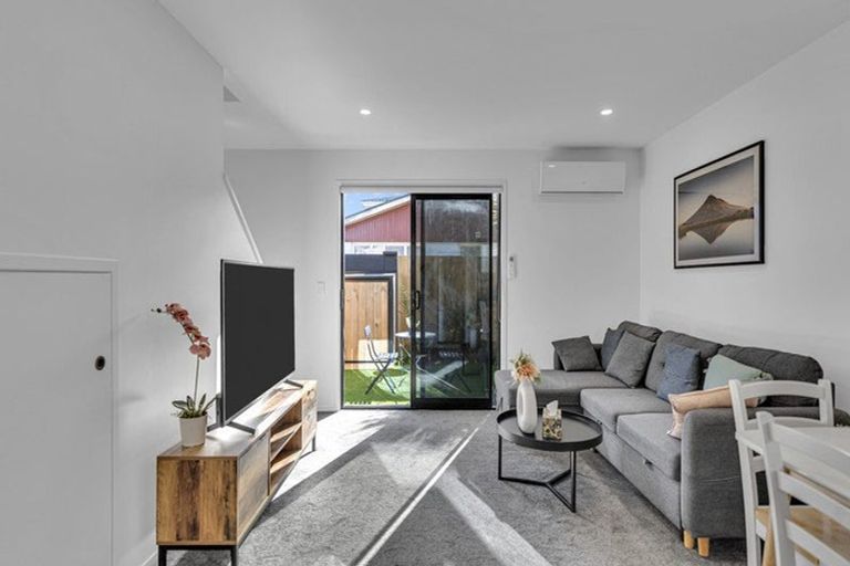 Photo of property in 8/3 Shearer Avenue, Papanui, Christchurch, 8052