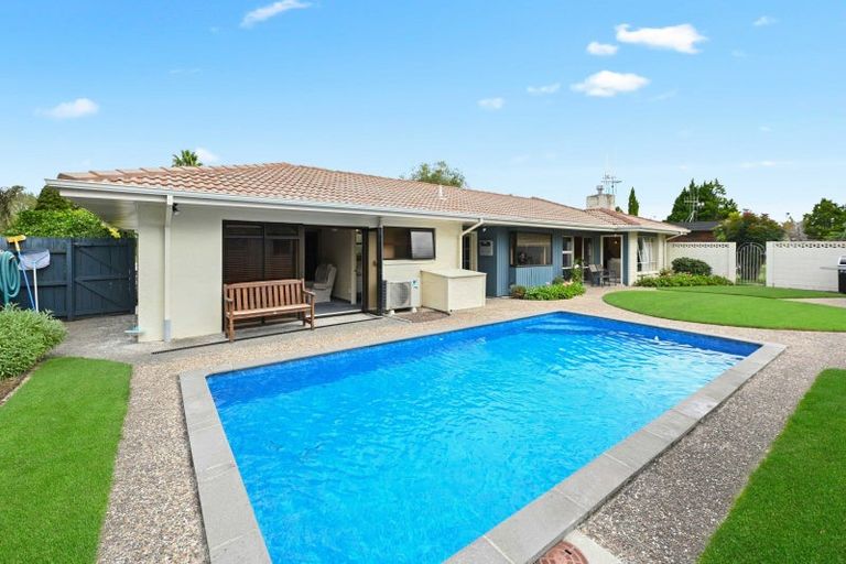 Photo of property in 51 Glen Lynne Avenue, Queenwood, Hamilton, 3210