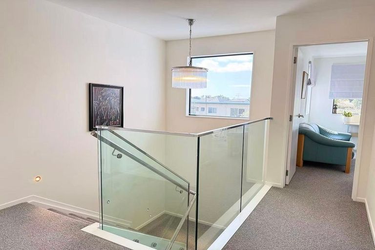 Photo of property in 60d Bay Street, Red Beach, 0932