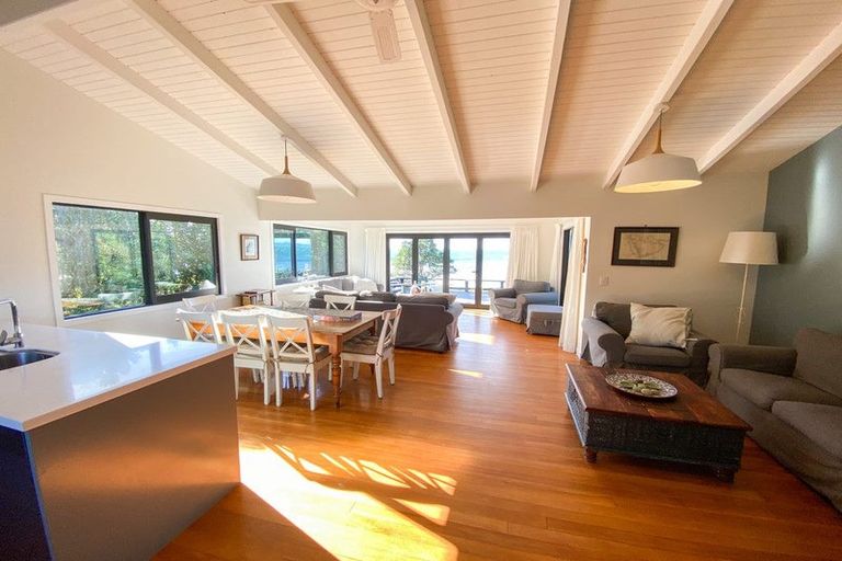 Photo of property in 72 Bishop Road, Parapara, Takaka, 7182