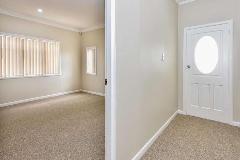 Photo of property in 79c Russell Road, Manurewa, Auckland, 2102