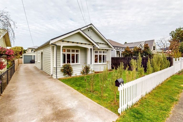 Photo of property in 22 Central Terrace, Alicetown, Lower Hutt, 5010