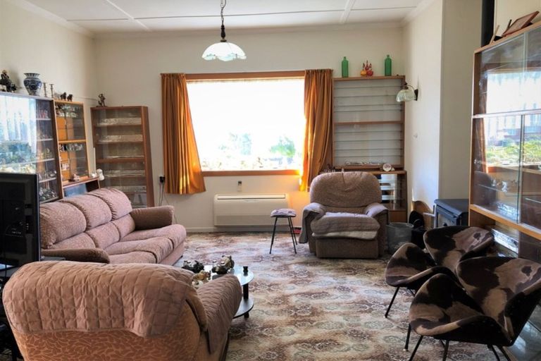 Photo of property in 83 Main Road, Clinton, 9534