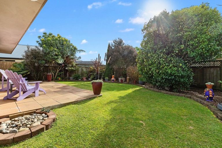 Photo of property in 47 Waiwherowhero Drive, St Andrews, Hamilton, 3200