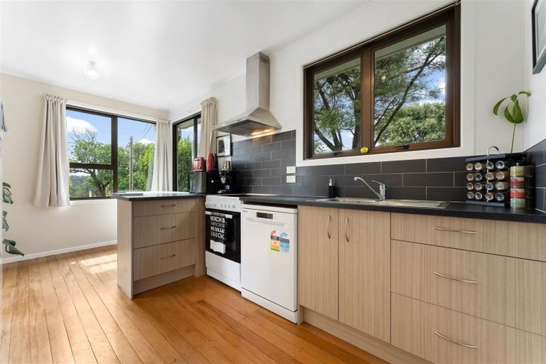 Photo of property in 33 Hamilton Road, Waimauku, 0881