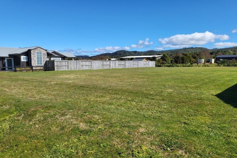 Photo of property in 54 Oakdale Drive, Kinloch, Taupo, 3377
