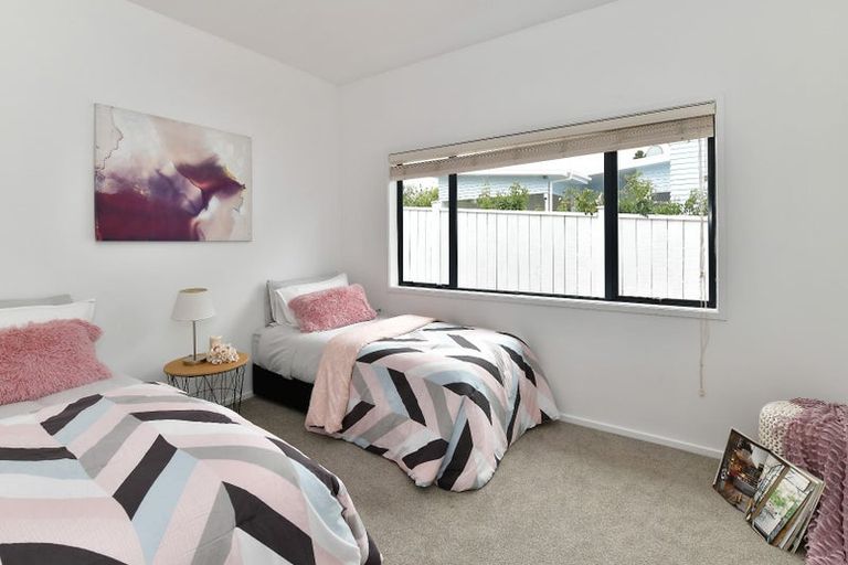 Photo of property in 979 Whangaparaoa Road, Tindalls Beach, Whangaparaoa, 0930
