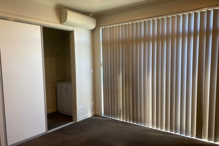 Photo of property in 5 Vigour Lane, Papakura, 2110