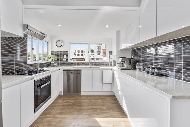 Photo of property in 30a Kawerau Avenue, Devonport, Auckland, 0624