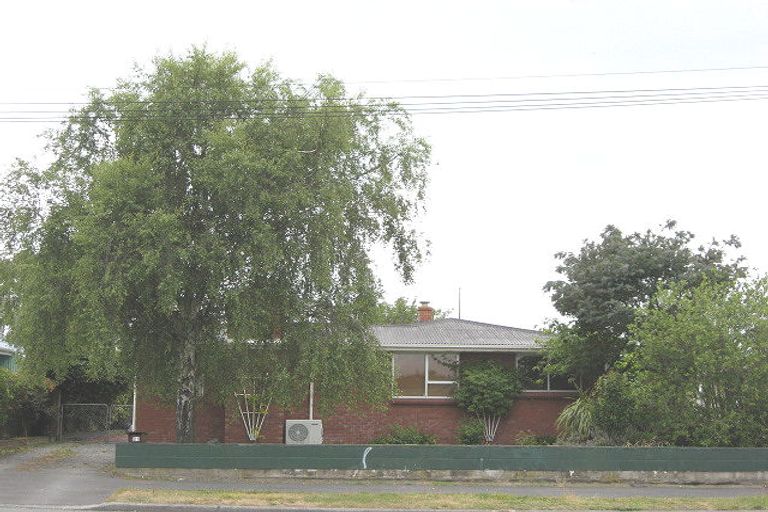 Photo of property in 21 Inwoods Road, Parklands, Christchurch, 8083