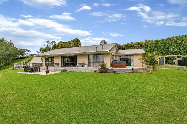 Photo of property in 95 Cherrington Road, Clevedon, Papakura, 2582