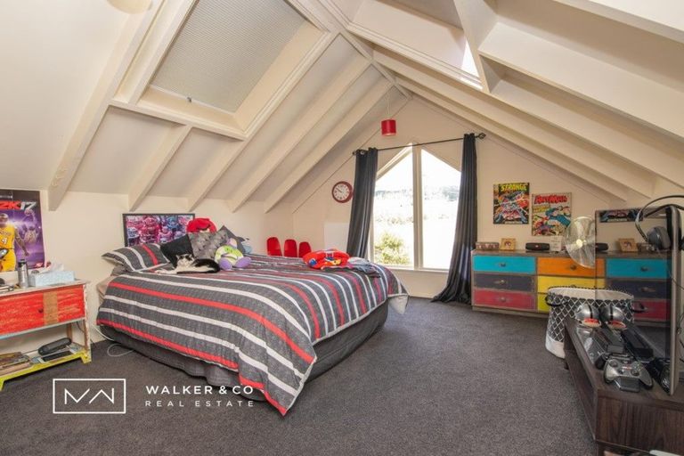 Photo of property in 15 Pempsey Street, Silverstream, Upper Hutt, 5019