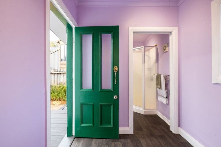 Photo of property in 128 Victoria Street, Cambridge, 3434