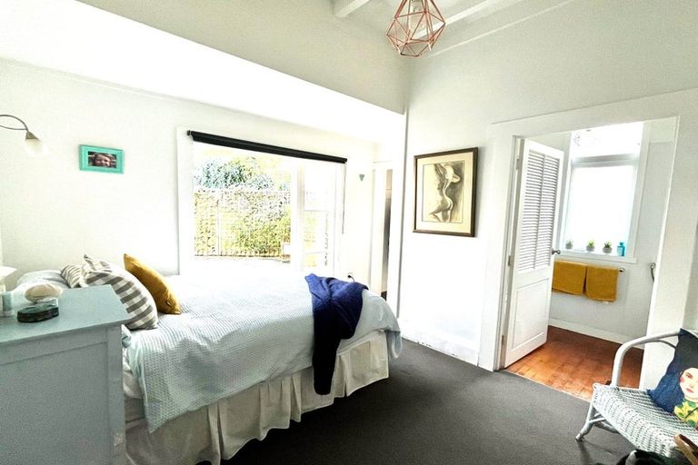 Photo of property in 23 Maungakiekie Avenue, Greenlane, Auckland, 1051