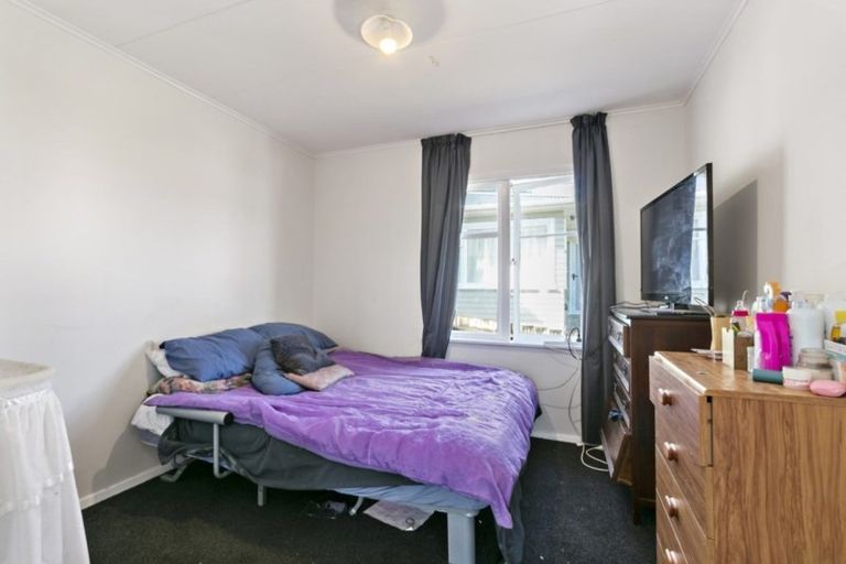 Photo of property in 71 Petrie Street, Wainuiomata, Lower Hutt, 5014