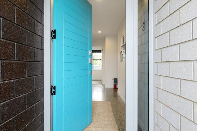 Photo of property in 23 Butterworth Crescent, Papamoa Beach, Papamoa, 3118