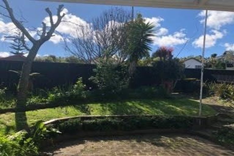 Photo of property in 121 West Harbour Drive, West Harbour, Auckland, 0618