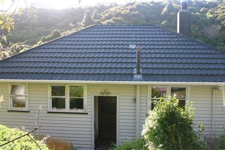 Photo of property in 16 Victory Avenue, Karori, Wellington, 6012