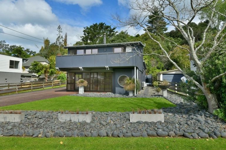 Photo of property in 1/14 Arkles Strand, Arkles Bay, Whangaparaoa, 0932