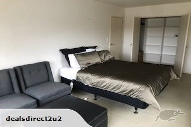 Photo of property in 26a Woodstock Road, Forrest Hill, Auckland, 0620