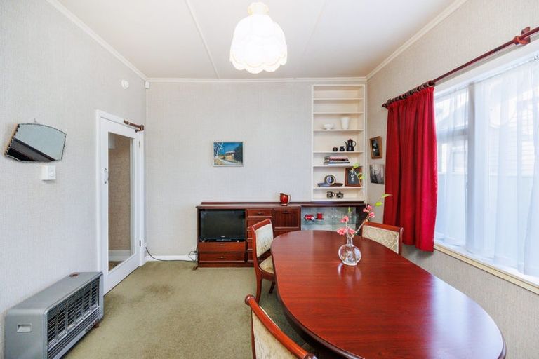Photo of property in 18 Milverton Avenue, Hokowhitu, Palmerston North, 4410