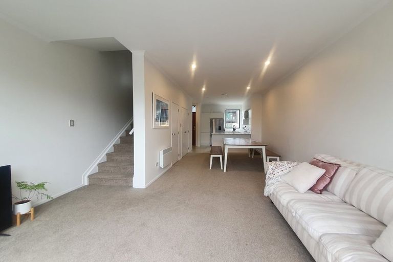 Photo of property in 18 Hobsonville Point Road, Hobsonville, Auckland, 0616