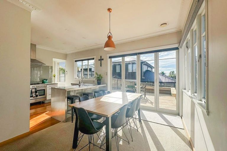 Photo of property in 6 Ridout Street, Maeroa, Hamilton, 3200