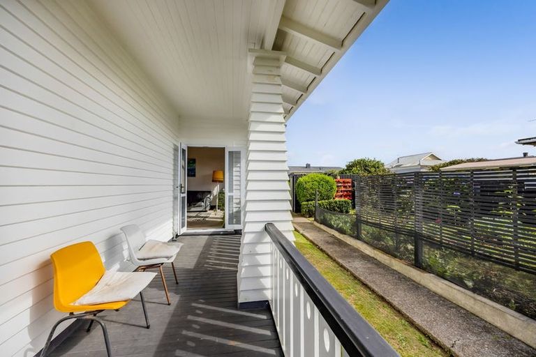 Photo of property in 8 Lincoln Street, Patea, 4520