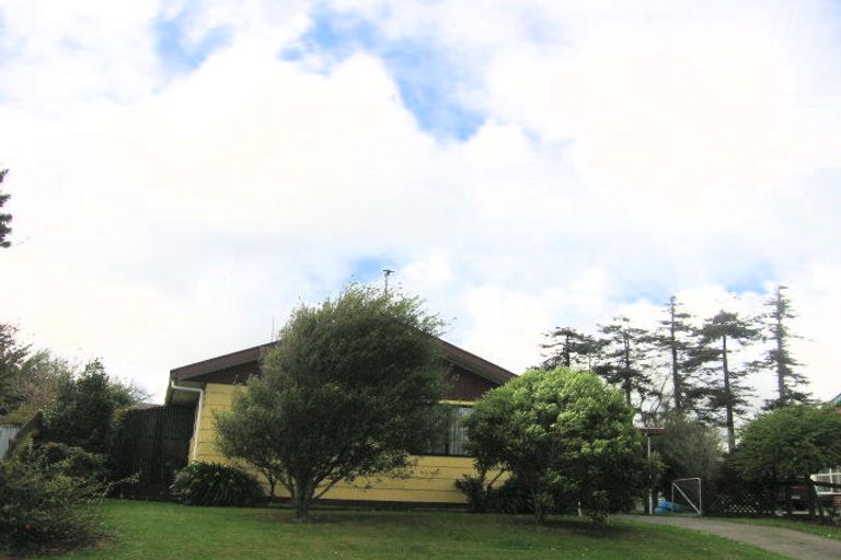 Photo of property in 45 Chatsworth Place, Highbury, Palmerston North, 4412