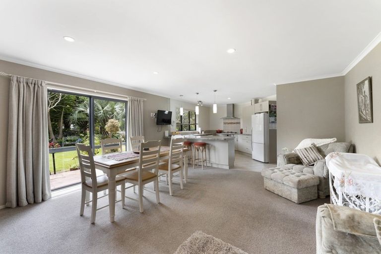 Photo of property in 6 Corbin Court, Ohau, Levin, 5570