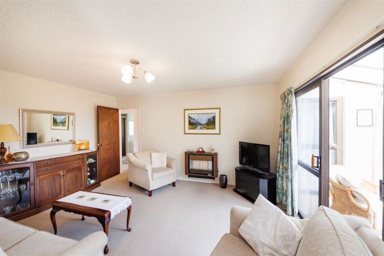 Photo of property in 643b Pioneer Highway, Highbury, Palmerston North, 4412