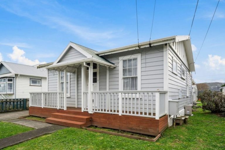Photo of property in 49 Awamutu Grove, Waiwhetu, Lower Hutt, 5010