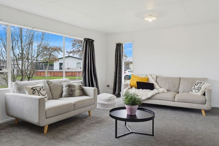 Photo of property in 42 Acacia Street, Kelvin Grove, Palmerston North, 4414