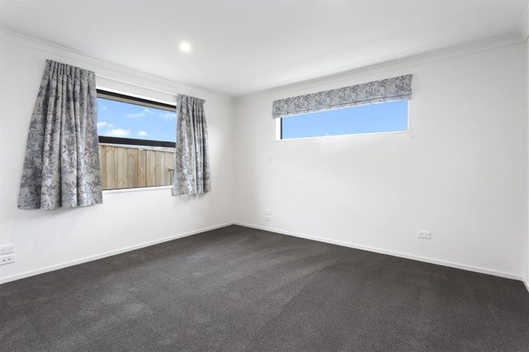 Photo of property in 17 Tutton (pvt) Mews, Rangiora, 7400