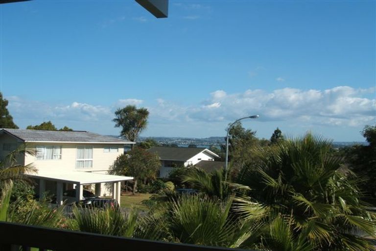 Photo of property in 55 Chatswood Grove, Chatswood, Auckland, 0626