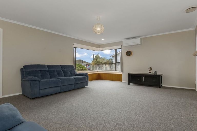 Photo of property in 50 Winchester Street, Levin, 5510