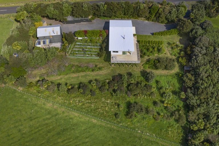 Photo of property in 352 Te Papatapu Road, Raglan, Te Mata, 3894