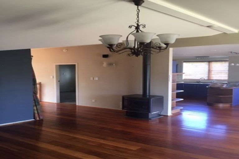 Photo of property in 3 Douglas Street, Paraparaumu Beach, Paraparaumu, 5032