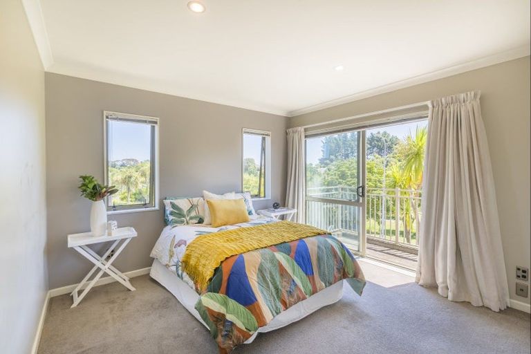 Photo of property in 8 Springhaven Lane, Paraparaumu, 5032