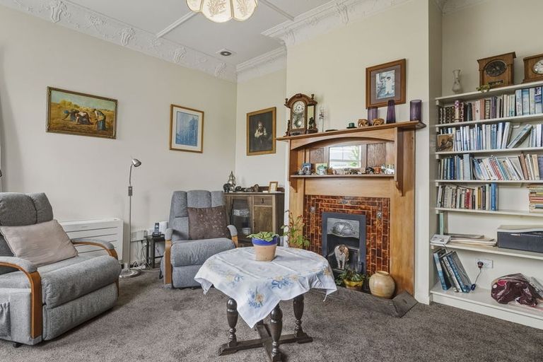 Photo of property in 11 Hargest Crescent, Saint Kilda, Dunedin, 9012