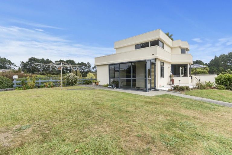Photo of property in 15 Townsend Road, Paraite, New Plymouth, 4373