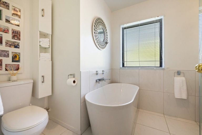 Photo of property in 8 Kawarau Place, Frankton, Queenstown, 9300